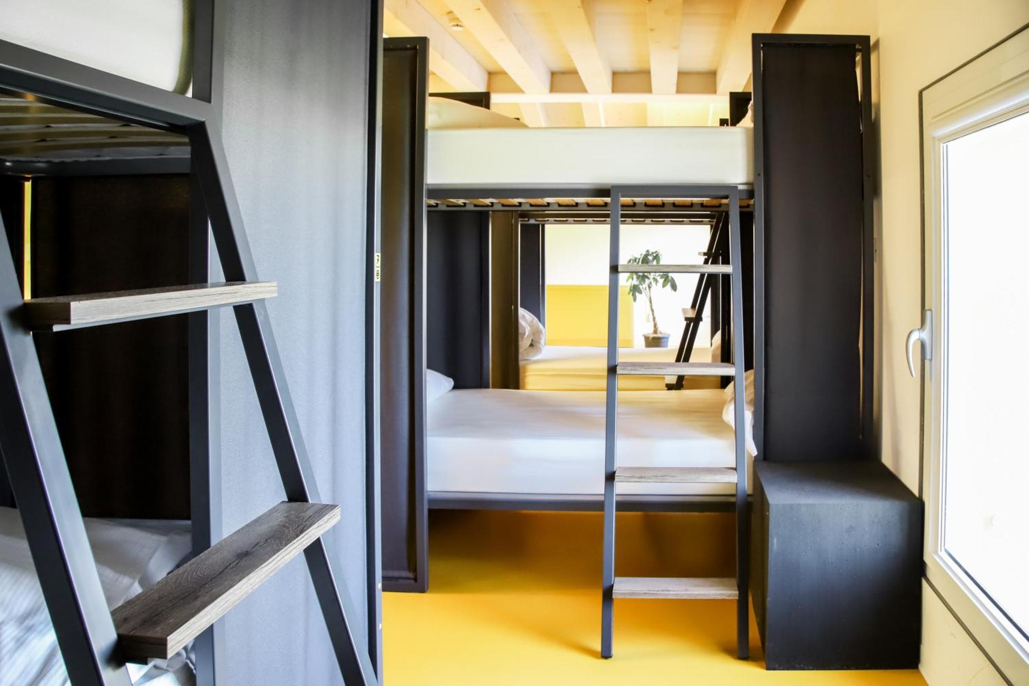 Single Bed 12-Bed Female Dormitory Room
